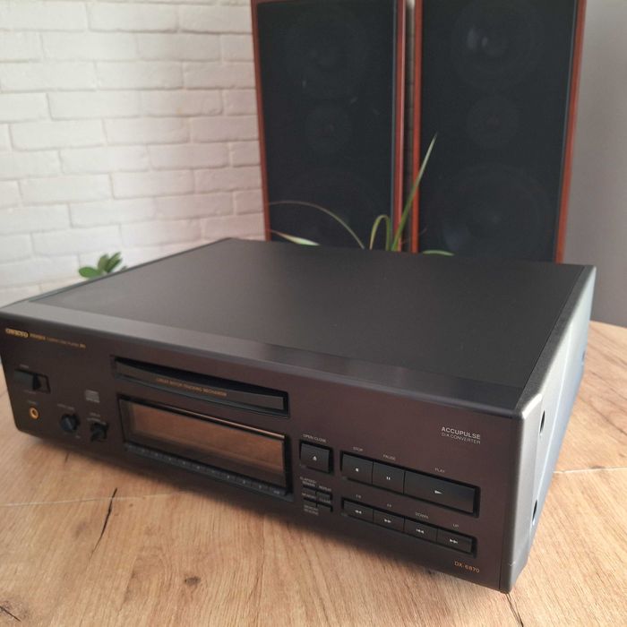 CD Onkyo Integra  DX-6870