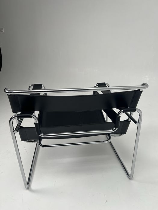 Крісло вінтажне WASSILY