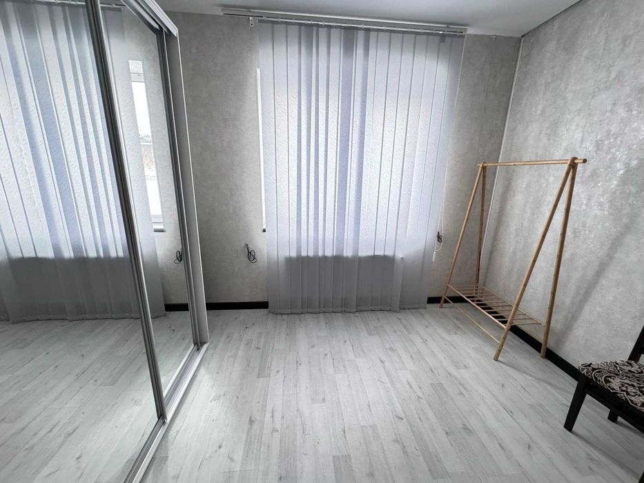 Продаж сучасного таунхауса з готовим ремонтом