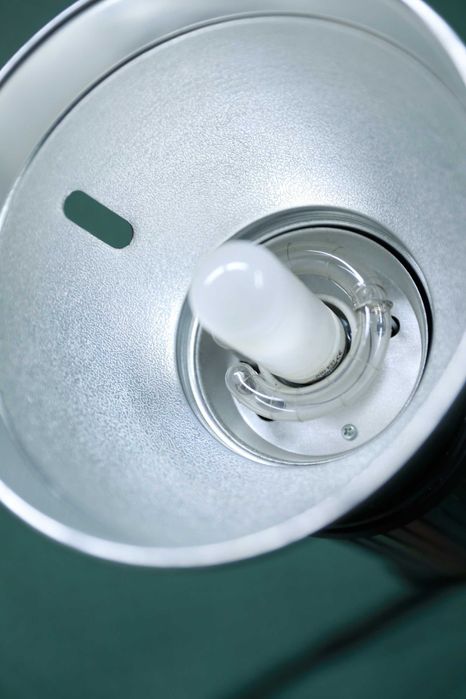 Lampa Quantuum R+ 600 oryginalny statyw