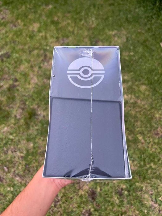 Pokemon Pitch Black Elite Trainer Box