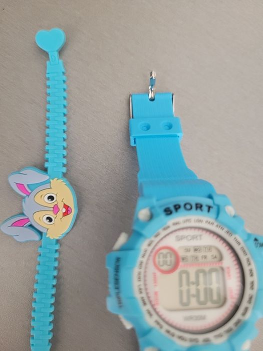 Zegarek z bransoletką