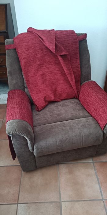 2 Sofás individuais reclináveis