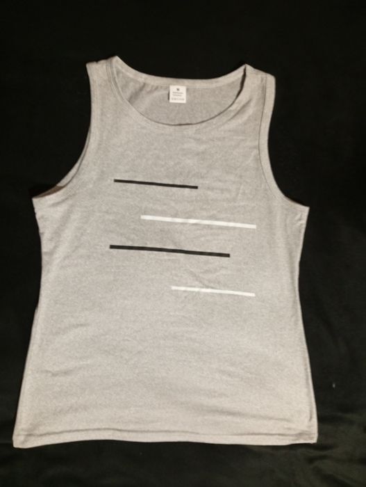 T-shirt bez rękawów