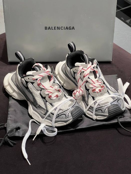 Коосівки Balenciaga
