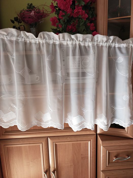 Zazdrostki, 2 sztuki - haftowany woal.