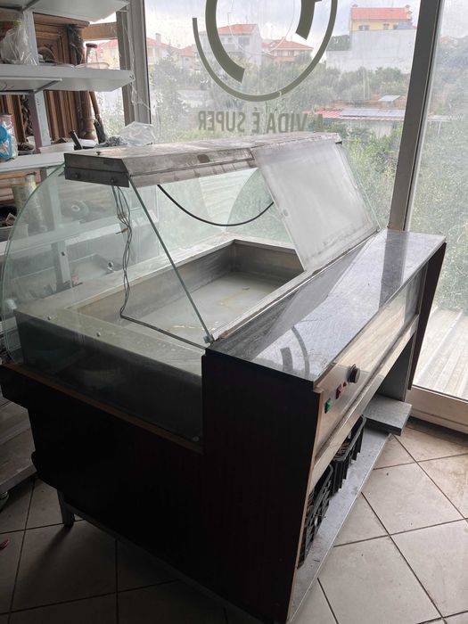 Vitrina de refeições de bar