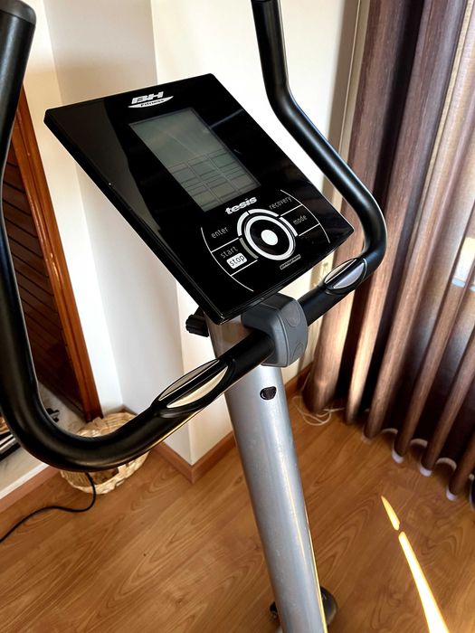 Bicicleta estática BH Fitness Tesis