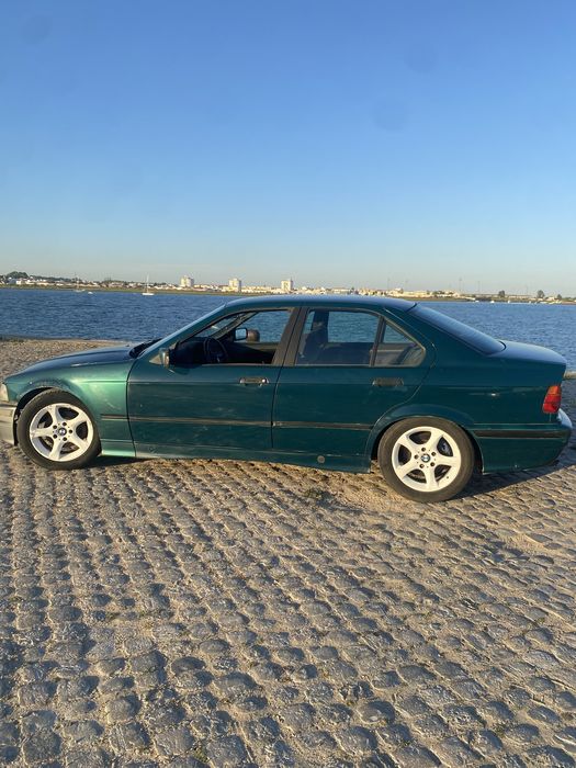 BMW 323 — fotografia 6