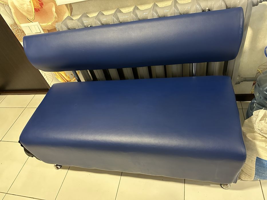 Продам  диванчик. Диван.