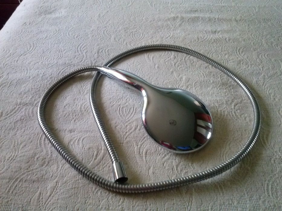 Chuveiro com bicha de 1,70 mt