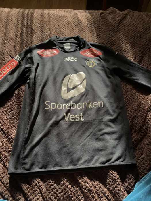 Футбольна джерсі Umbro Sogndal / Спортивна кофта лонгслів Umbro / Sparebanken Vest ‼️ОРИГІНАЛ‼️‼️‼️‼️