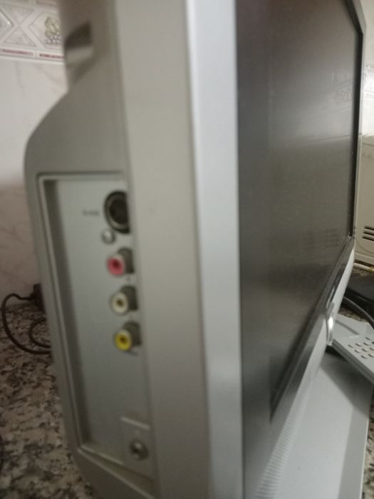 Televisão Grundig com avaria