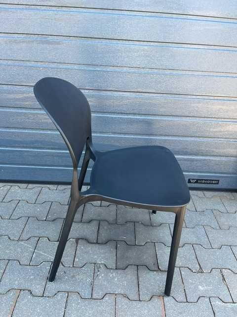 Krzesło plastikowe