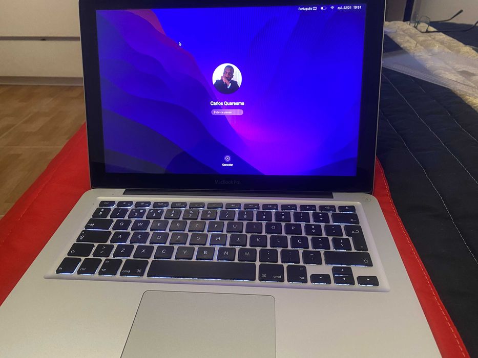 Vendo MacBook Pro 13 polegadas (Meados de 2012) em excelente estado.