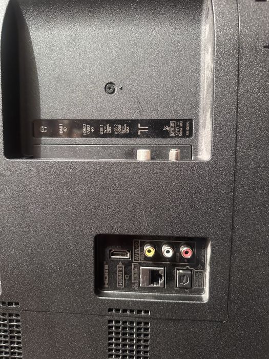 Telewizor Panasonic TX50-JX 8 10E uszkodzona matryca