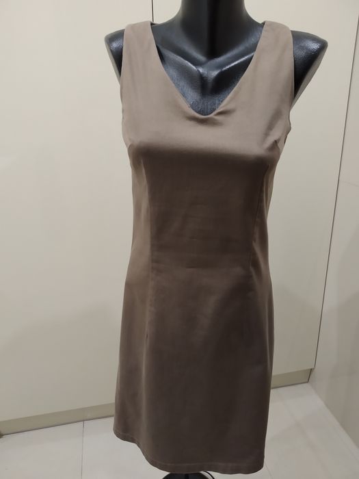 Sukienka w kolorze khaki