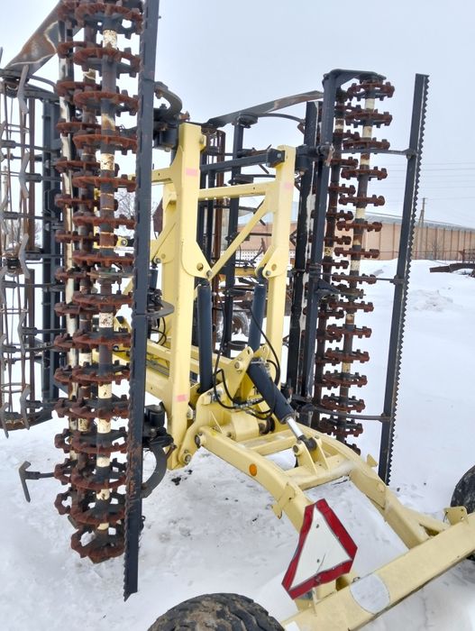 Продам культиватор 6м.