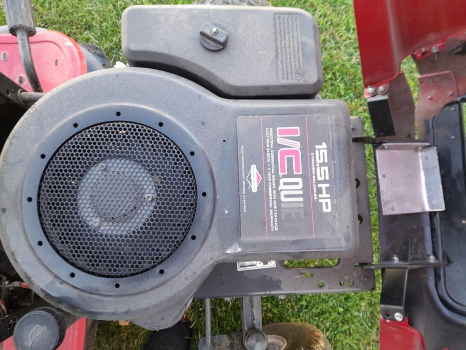 Jonsered traktorek 15.5 hp