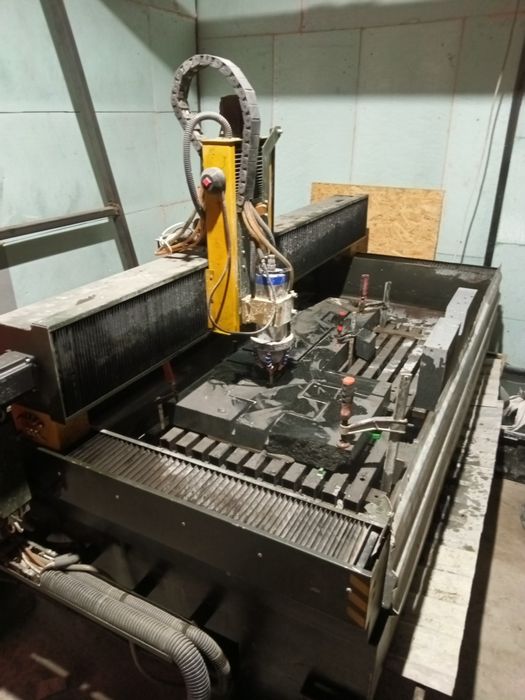 Обробка каменю, фрезеровка, гравіровка, встановлення, проектування