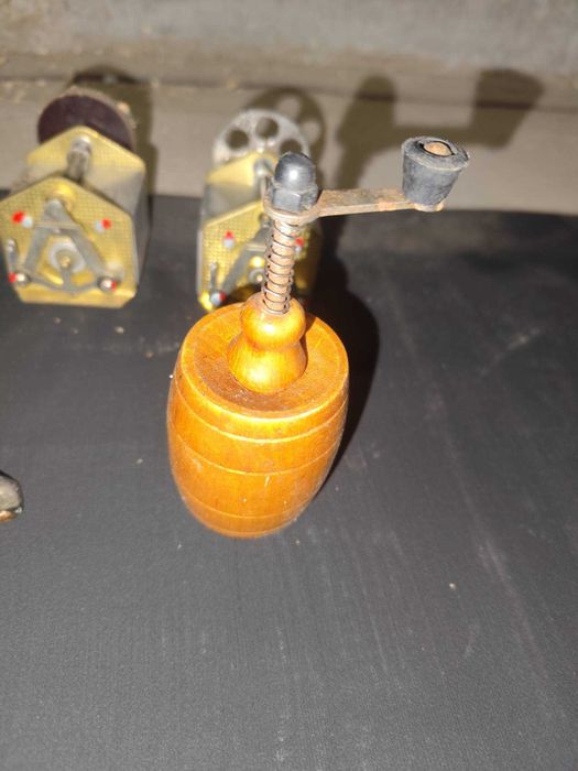 Stary młynek do pieprzu