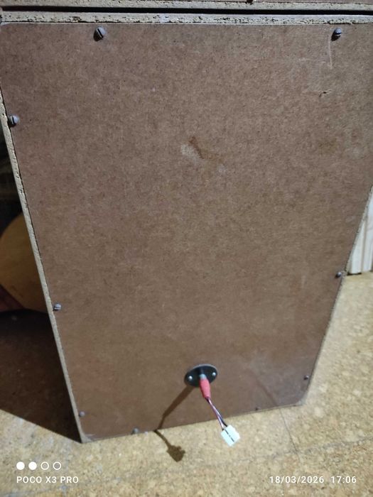 Colunas de som em madeira mogno 80 watts cada