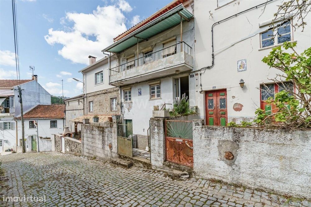 Moradia em Banda T3 / Fundão, Alcongosta