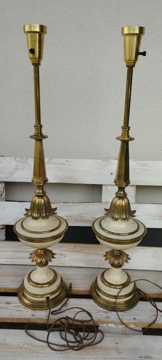 Stara lampa mosiężna