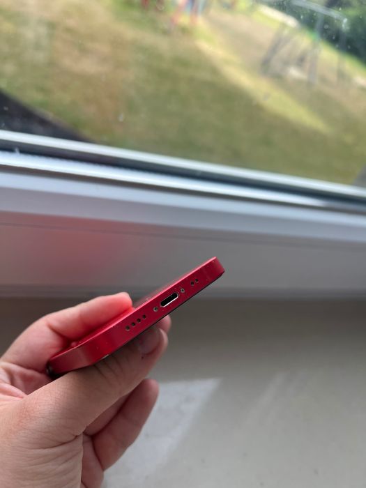 iPhone 12 mini czerwony