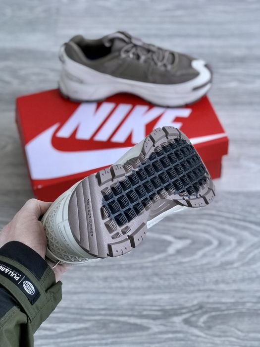 Nike Air Zoom Vomero Roam