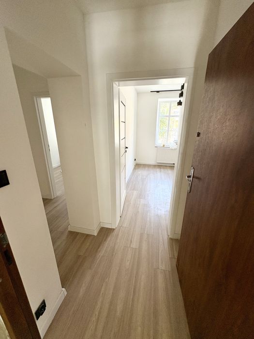 3 pokoje/z kuchnią/budynek i mieszkanie po generalnym remoncie