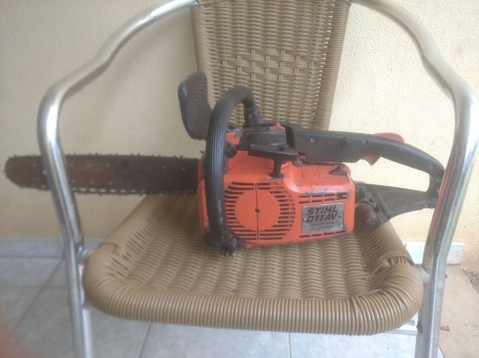 STIHL AV 011 motosserra
