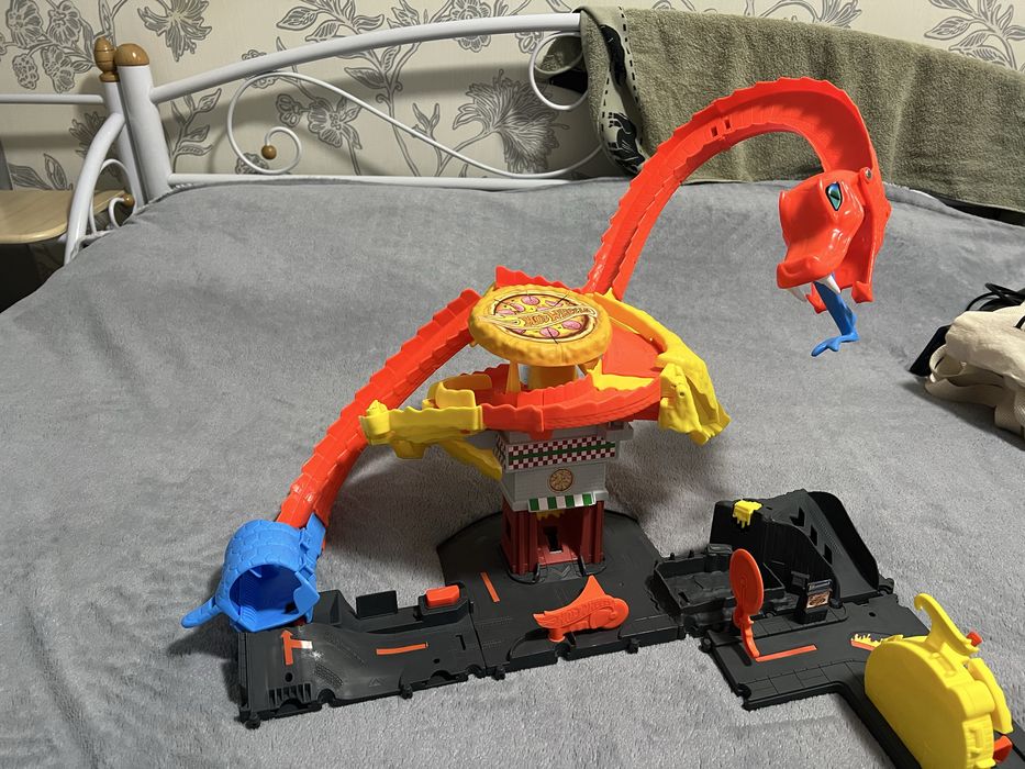 Ігровий набір Hot Wheels Атака кобри