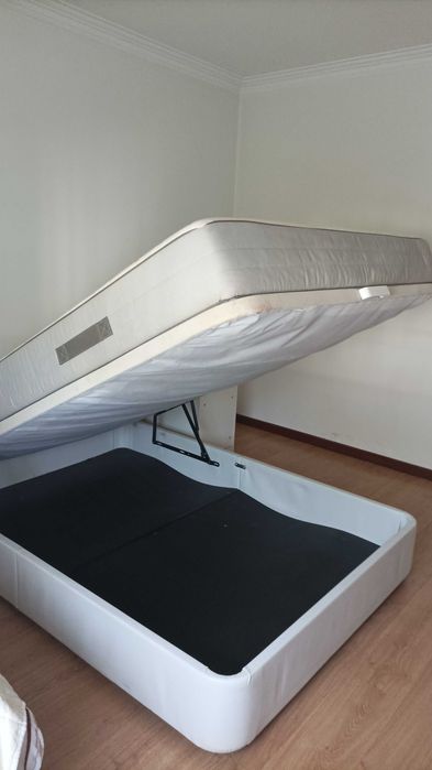 Cama casal com colchão