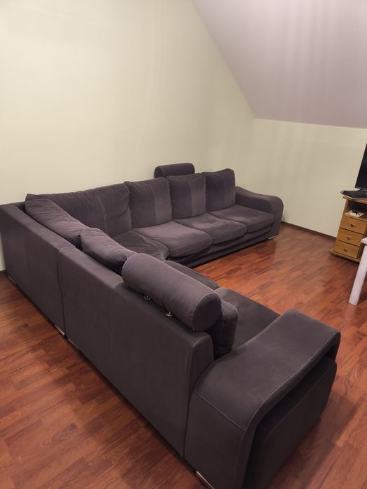 Wygodna kanapa narożna duża