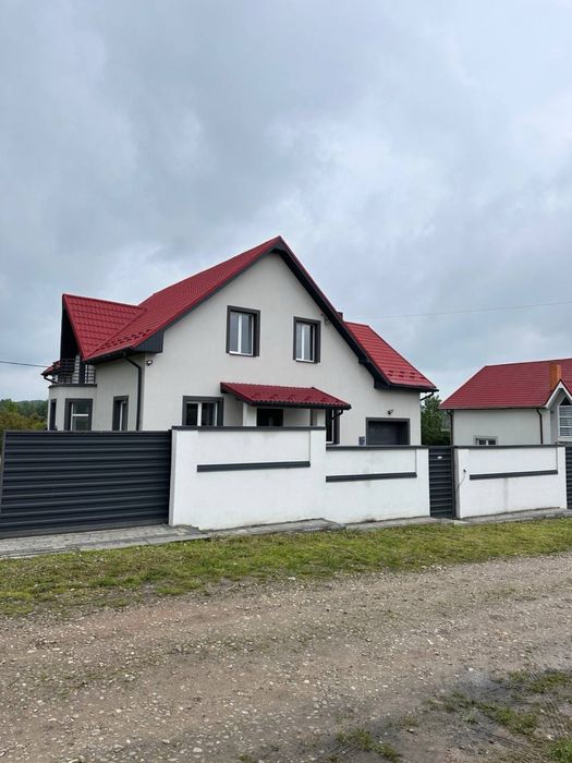 Продається будинок з ремонтом 216 м2  на 8 сотих,Калуське шосе