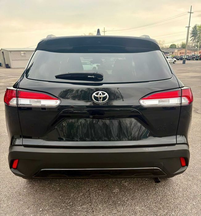 Toyota Corolla Cross      2023
