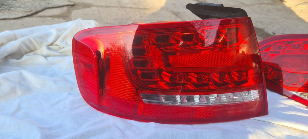задні стопи(фонарі) audi a4 b8 USA led.
