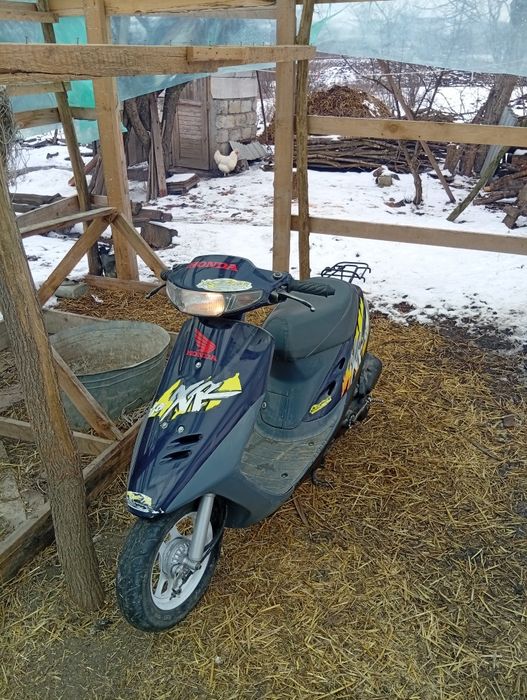 На ходу honda dio 27