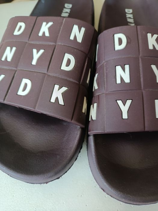 Klapki DKNY rozmiar 39