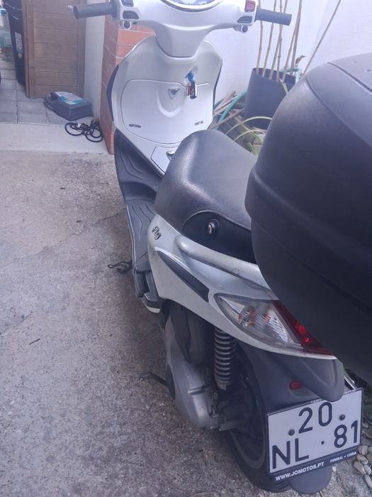 Piaggio Fly 125 — scooter 125cc