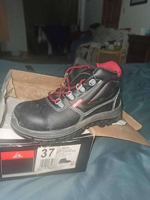 Botas stihl anti corte e botas bellota