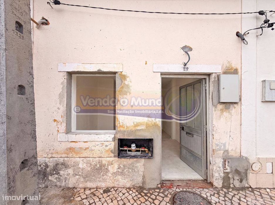 Moradia T1 em Benavente (B697)