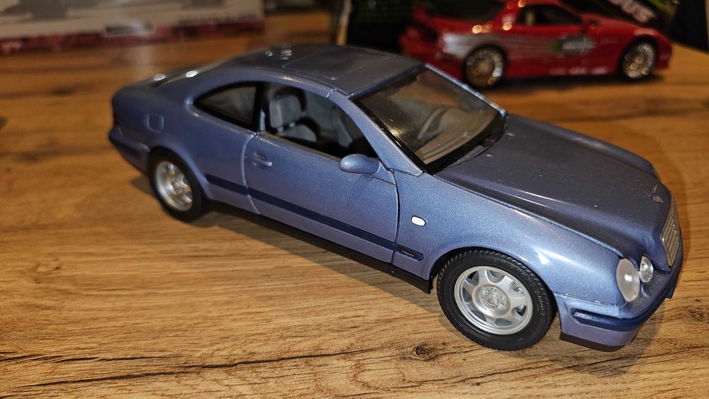 Model w skali 1:18 Mercedes CLK ANSON
