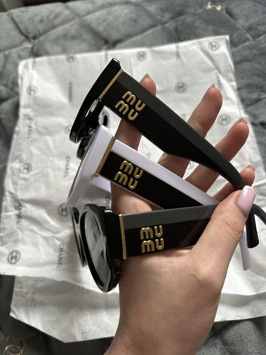 Сонцезахисні окуляри miu miu