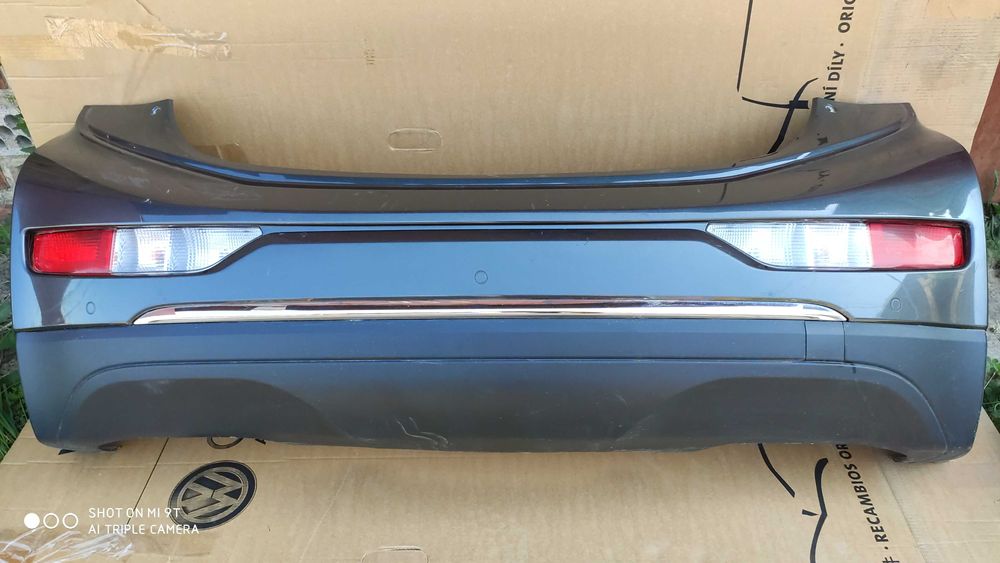 Бампер задній Chevrolet Bolt EV в зборі