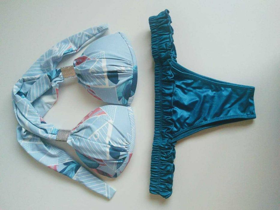 Lote de biquínis brasileiros