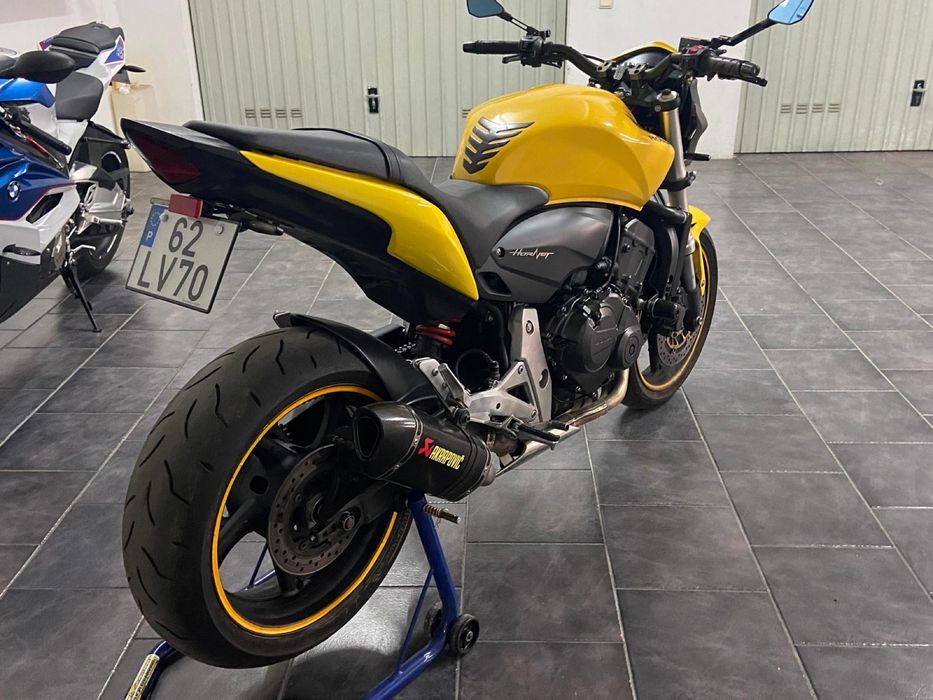 Honda hornet.