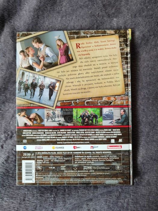 Kamienie na szaniec - film na DVD - z książeczką