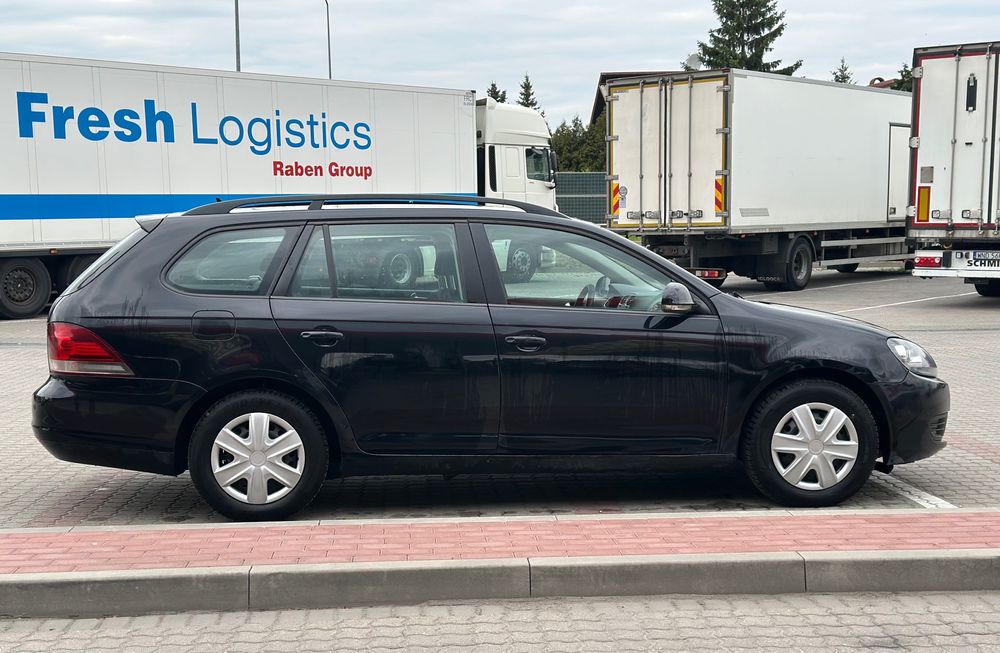 Volkswagen Golf 6 1.6 Tdi 2010 rok kombi